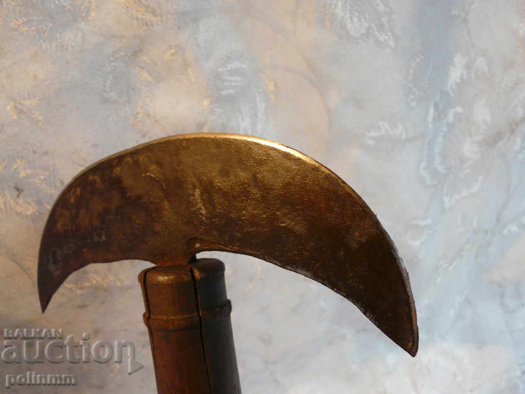 Δημοπρασία Ένα παλιό μαχαίρι σέλας