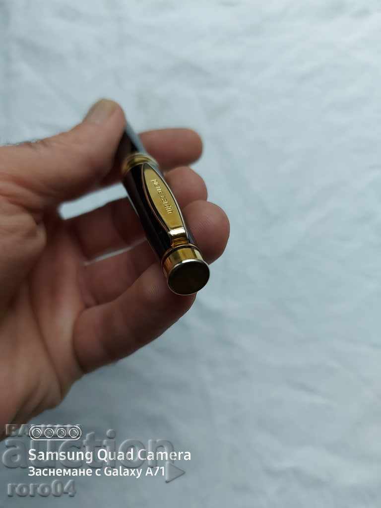 Auction  PIERRE CARDIN - SWISS