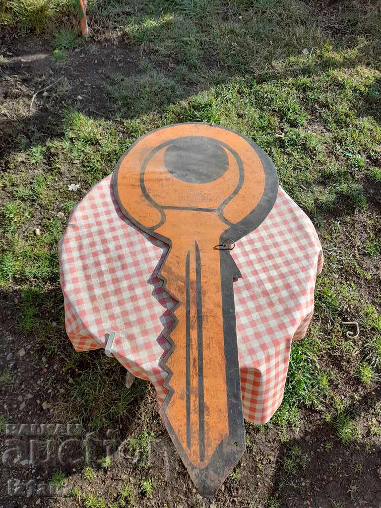 Old Locksmith Sign, key - 5 Old Locksmith Sign, key - 5