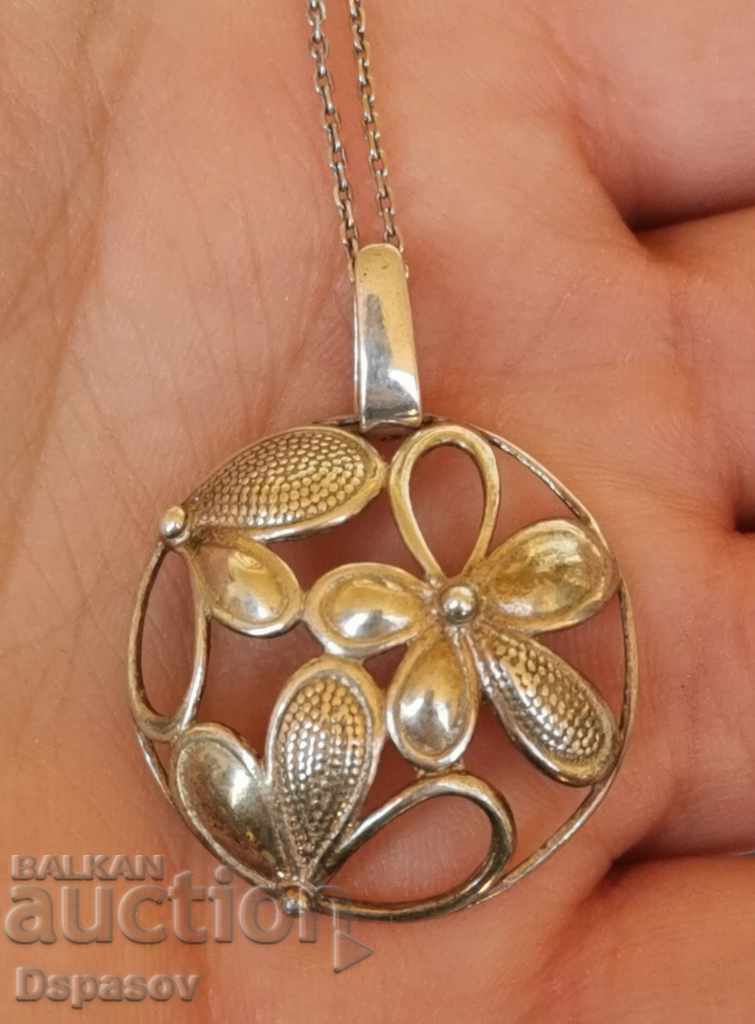 Silver Necklace with Flower Pendant
