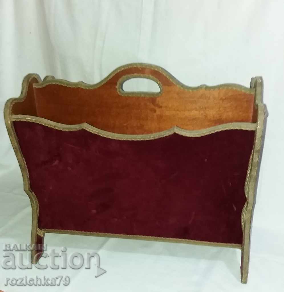 Παλιά βάση για εφημερίδες με τιμή 30.00 BGN | € 15.34 Παλιά βάση για εφημερίδες με τιμή 30.00 BGN | € 15.34