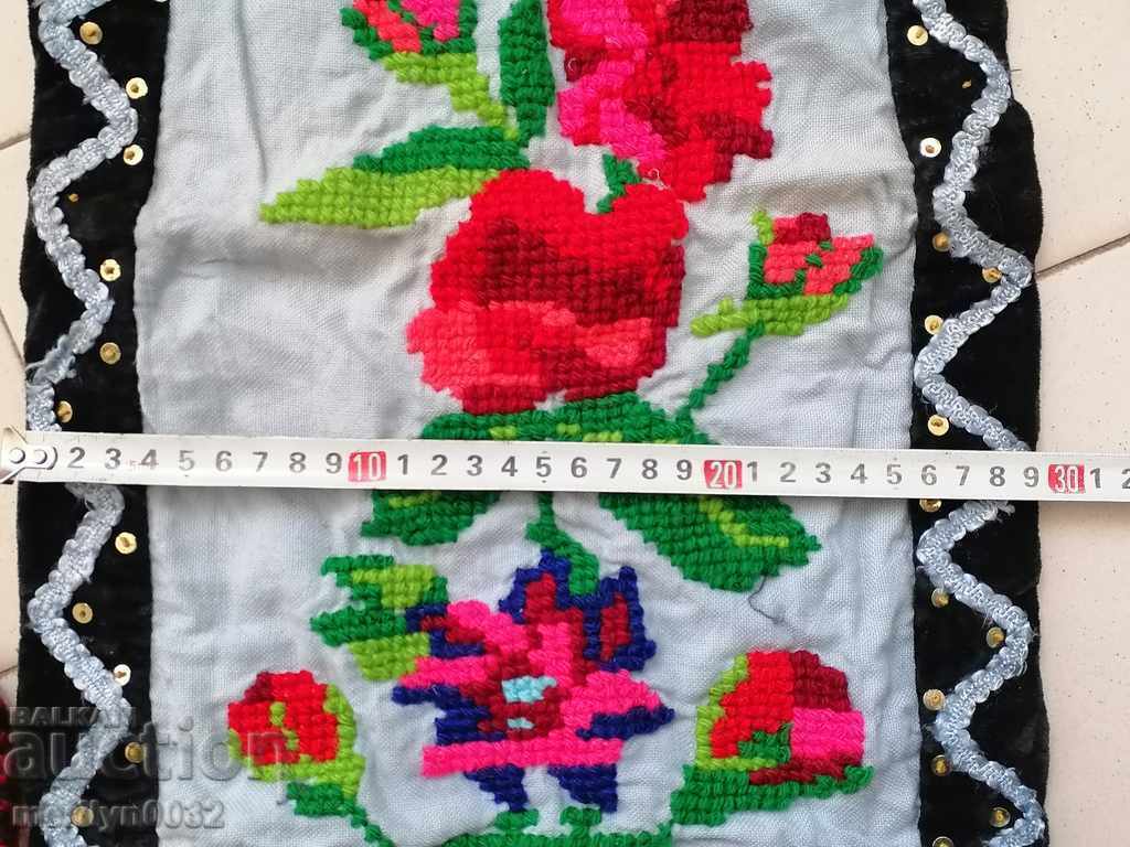 Livrarea Costum șorț brodat țesut pentru copii sukman Livrarea Costum șorț brodat țesut pentru copii sukman