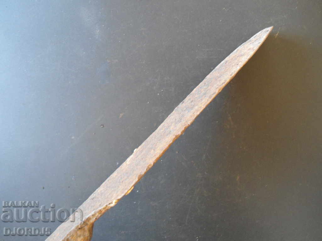 Delivery of Old machete tool Delivery of Old machete tool