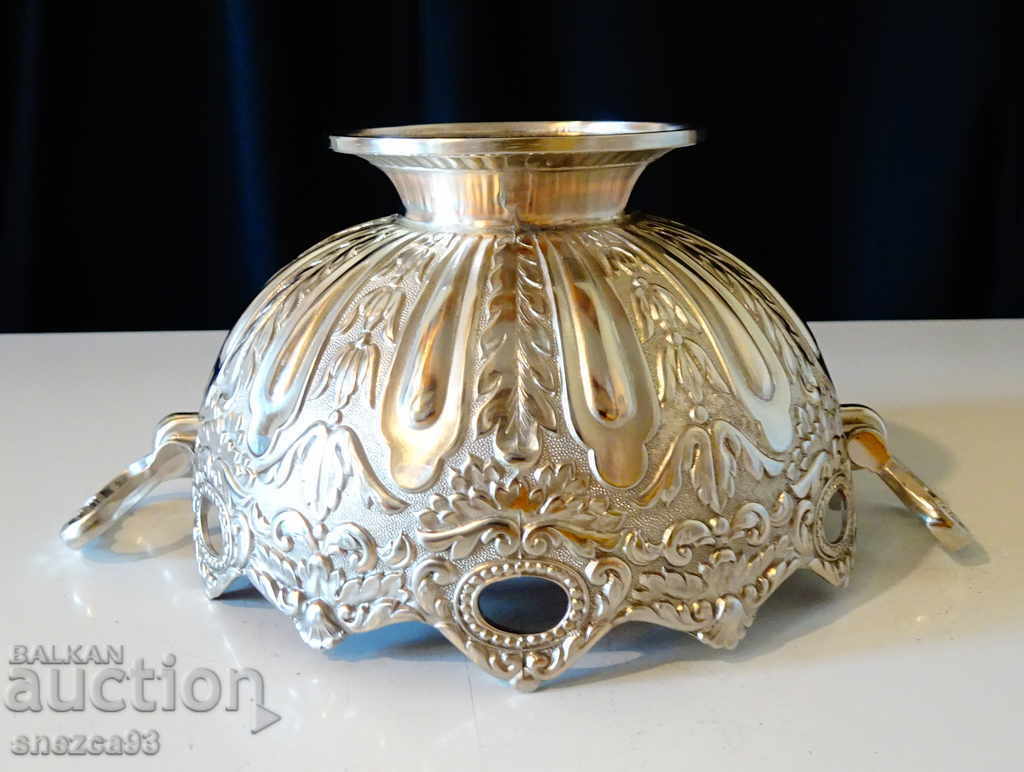 Delivery of English silver-plated fruit bowl, candy box, marked.