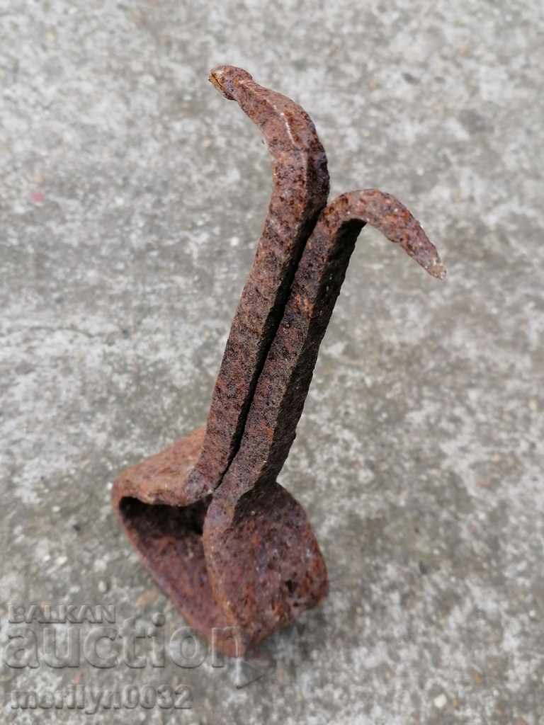 Wrought iron latch ring primitive wrought iron with price 36.00 BGN | € 18.41 Wrought iron latch ring primitive wrought iron with price 36.00 BGN | € 18.41