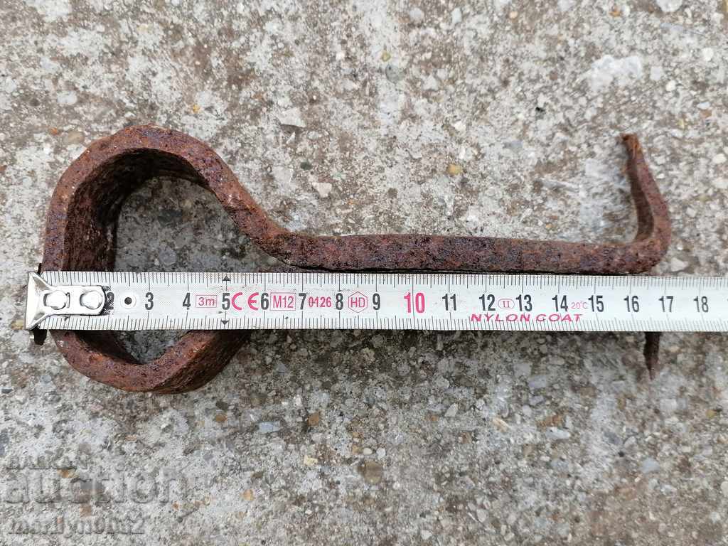 Delivery of Wrought iron latch ring primitive wrought iron Delivery of Wrought iron latch ring primitive wrought iron