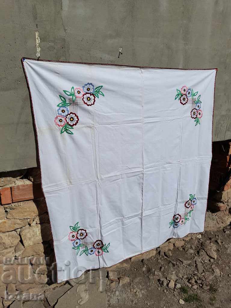 Old embroidered tablecloth with price 40.00 BGN | € 20.45 Old embroidered tablecloth with price 40.00 BGN | € 20.45