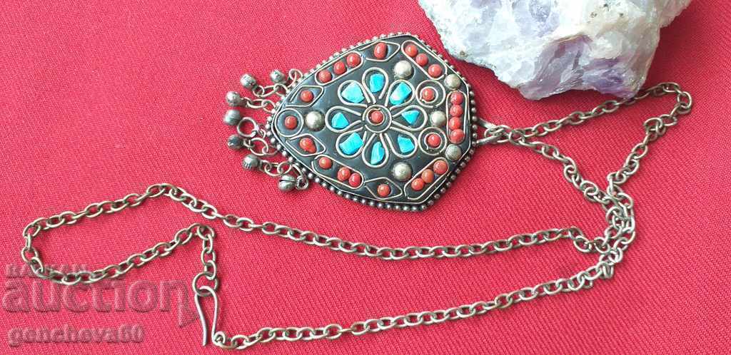 Delivery of Old handmade necklace/amulet Delivery of Old handmade necklace/amulet