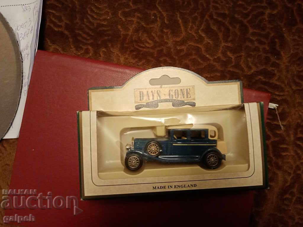 Model of "ROLLS ROYCE" from ENGLAND - BGN 20. with price 15.00 BGN | € 7.67 Model of "ROLLS ROYCE" from ENGLAND - BGN 20. with price 15.00 BGN | € 7.67