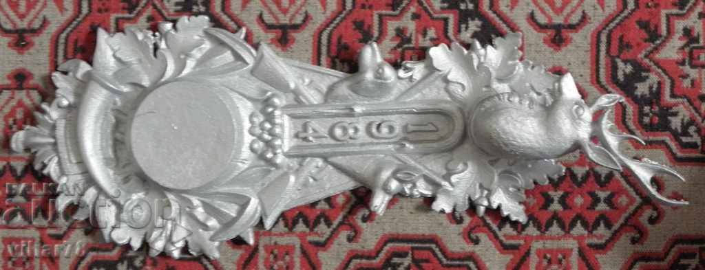 Auction  OLD CASTING WITH HUNTING MOTIVES