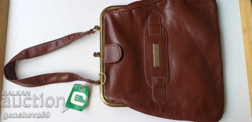 ART Women's leather field bag with tag ART Women's leather field bag with tag