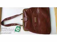 АРТ Кожена дамска полска чанта с етикет