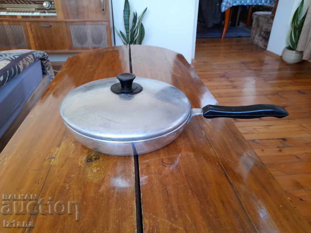 Παλιά κάβα αλουμινίου με τιμή 30.00 BGN | € 15.34 Παλιά κάβα αλουμινίου με τιμή 30.00 BGN | € 15.34