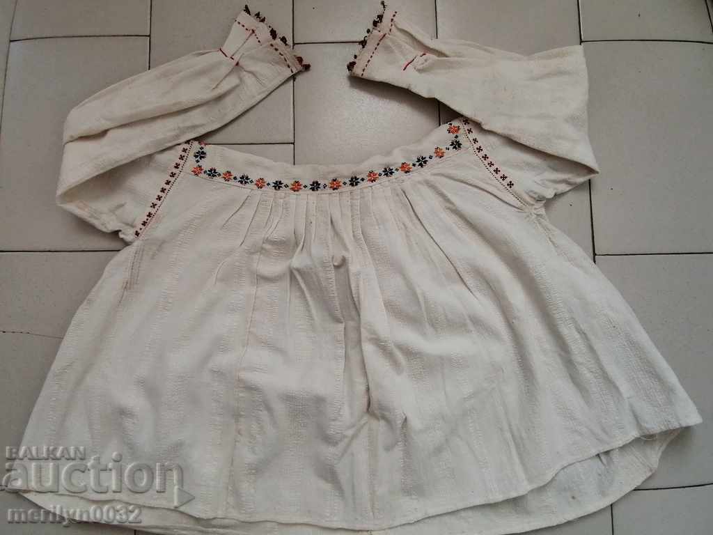 Women's shirt hand embroidery kenar lace cheiz costume sukman with price 129.00 BGN | € 65.96 Women's shirt hand embroidery kenar lace cheiz costume sukman with price 129.00 BGN | € 65.96