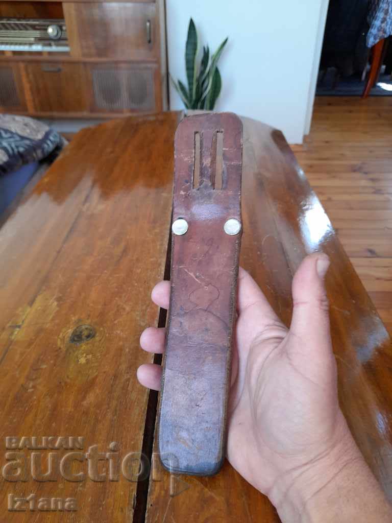 Delivery of Old leather knife for knife Delivery of Old leather knife for knife