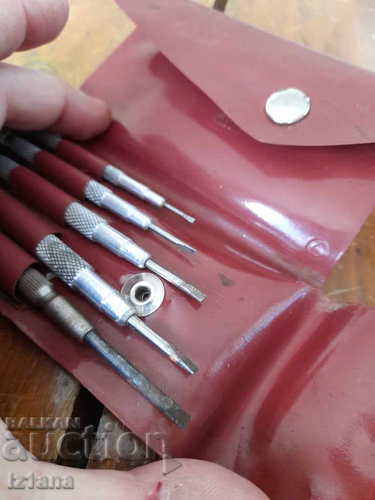 o șurubelniță vechi - 5