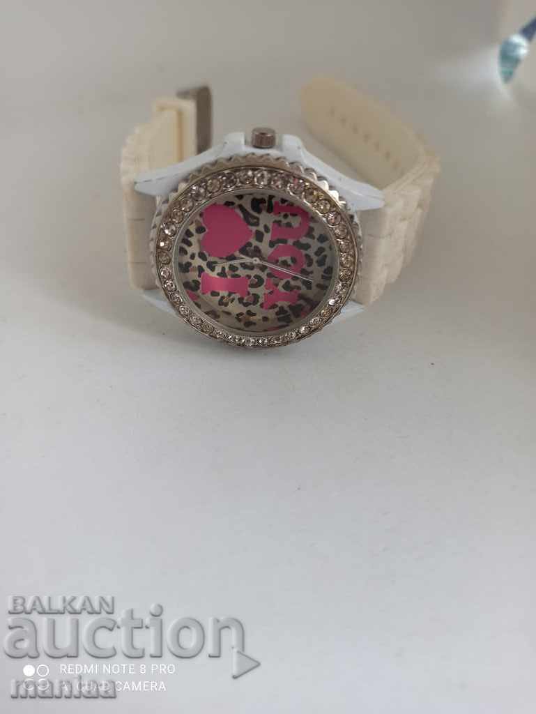 Аукцион Красив Дамски часовник