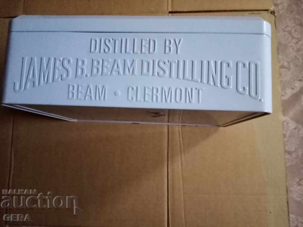 Кутия с цена 15.00 лв. | € 7.67 Кутия с цена 15.00 лв. | € 7.67