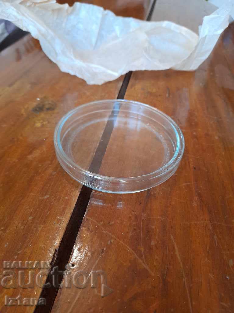 An old dental bottle with price 14.00 BGN | € 7.16 An old dental bottle with price 14.00 BGN | € 7.16