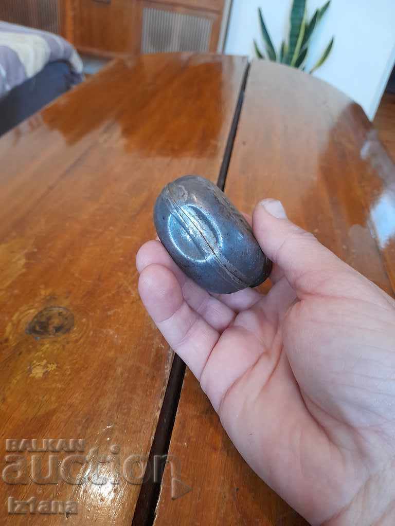 An old soldier's grease gun - 7 An old soldier's grease gun - 7