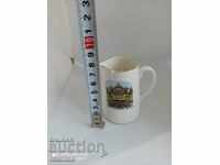 Mică ceșcuță englezească din porțelan