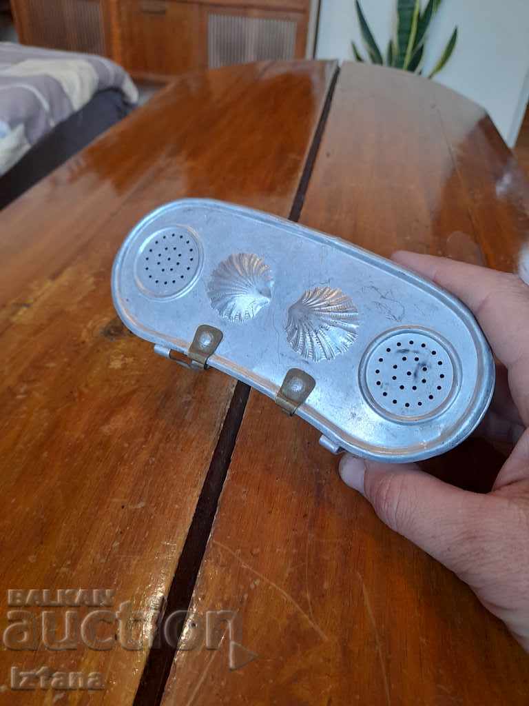 Old fishing box for bait - 5 Old fishing box for bait - 5