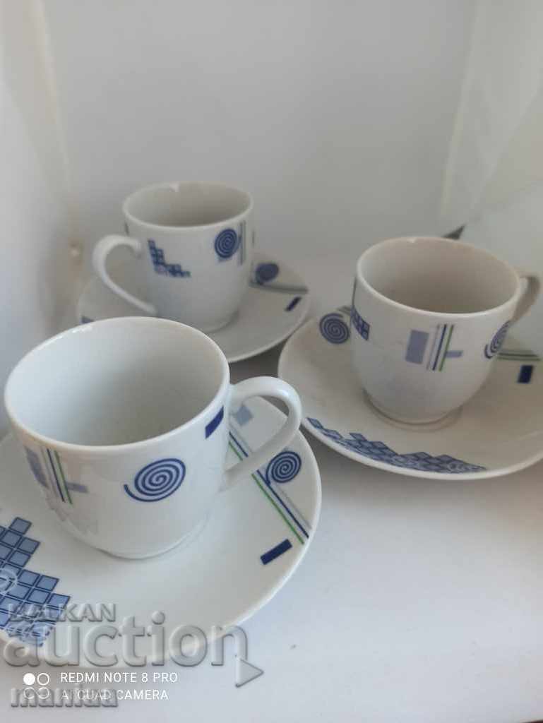 Coffee service for 6 cups and 6 saucers Coffee service for 6 cups and 6 saucers