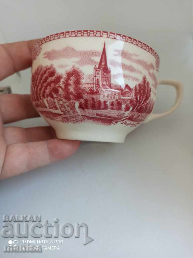 Аукцион Порцеланова Английска чаша Аукцион Порцеланова Английска чаша