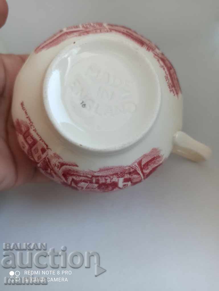 Доставка на Порцеланова Английска чаша Доставка на Порцеланова Английска чаша
