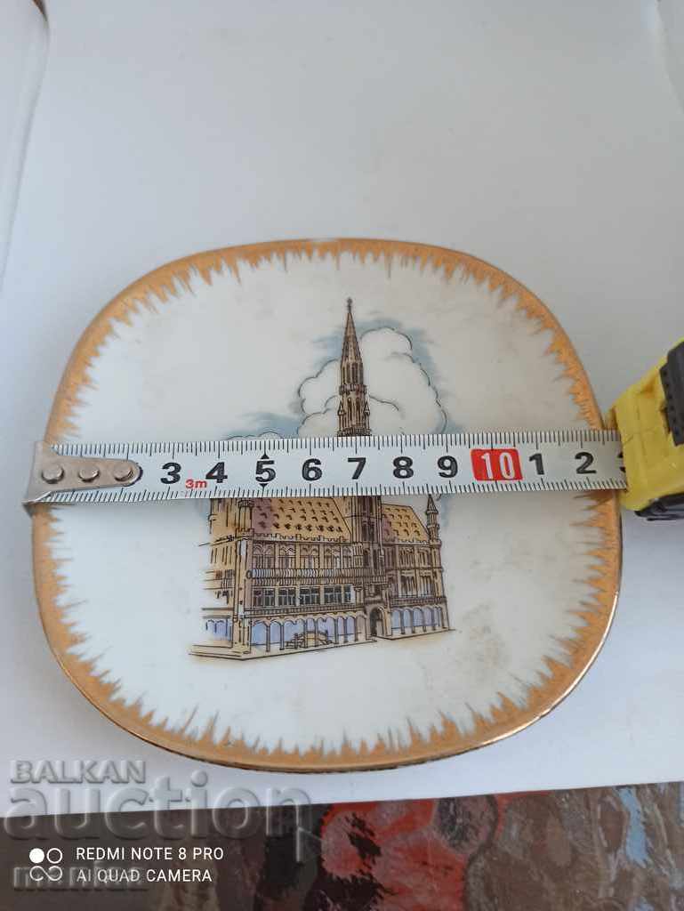 Δημοπρασία Όμορφο αγγλικό πιάτο πορσελάνης Δημοπρασία Όμορφο αγγλικό πιάτο πορσελάνης