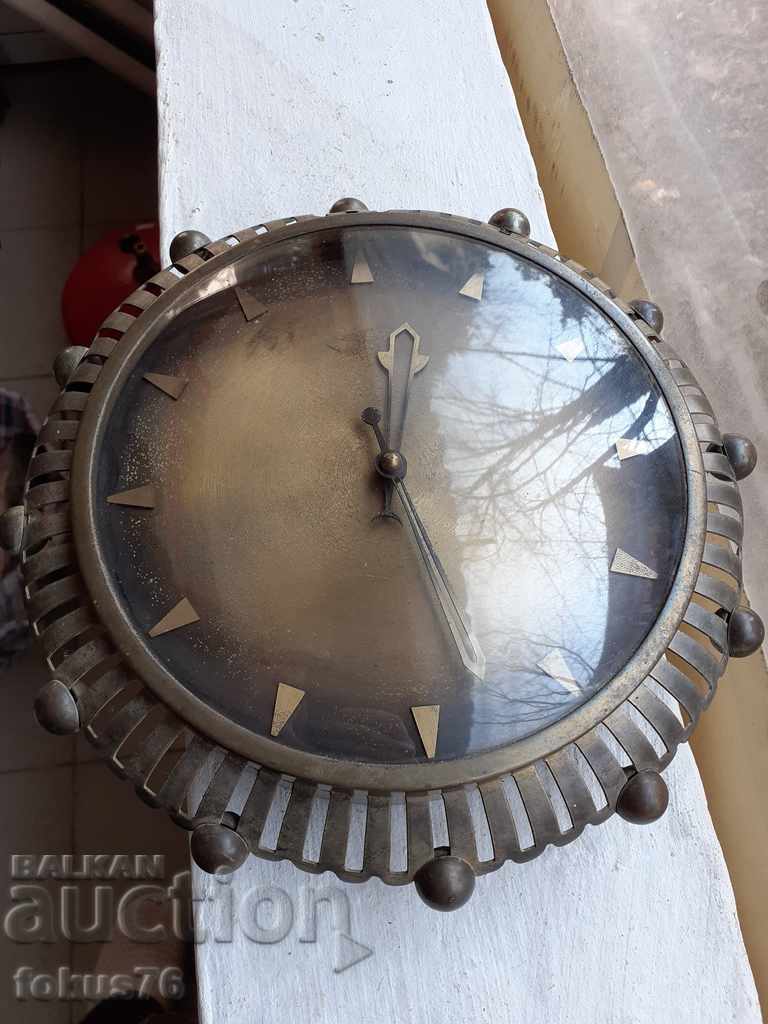 SOLID BRONZE WALL CLOCK with price 79.00 BGN | € 40.39 SOLID BRONZE WALL CLOCK with price 79.00 BGN | € 40.39