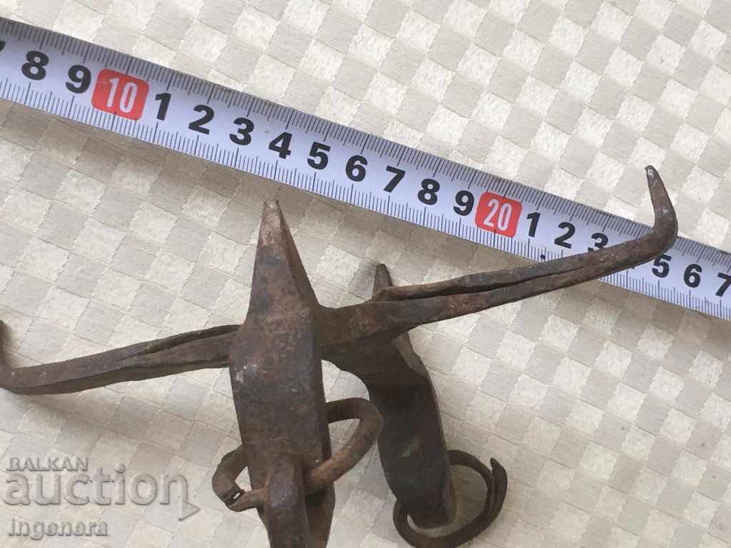 Auction  CRAMPON FORGED MOUNTAINEERING TOOL