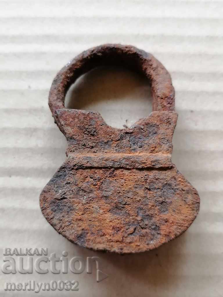 Old padlock from the beginning of the 19th century, suitcase, padlock, latch with price 48.00 BGN | € 24.54 Old padlock from the beginning of the 19th century, suitcase, padlock, latch with price 48.00 BGN | € 24.54