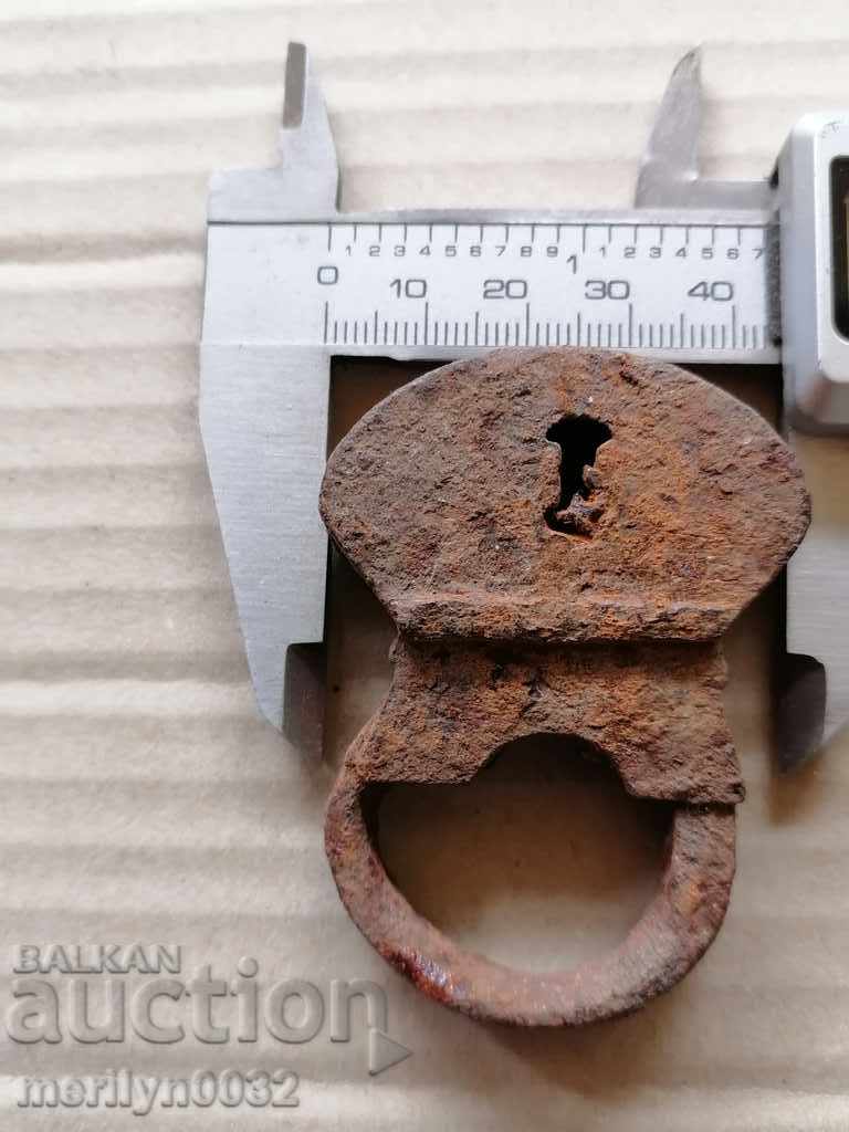 Old padlock from the beginning of the 19th century, suitcase, padlock, latch - 6 Old padlock from the beginning of the 19th century, suitcase, padlock, latch - 6