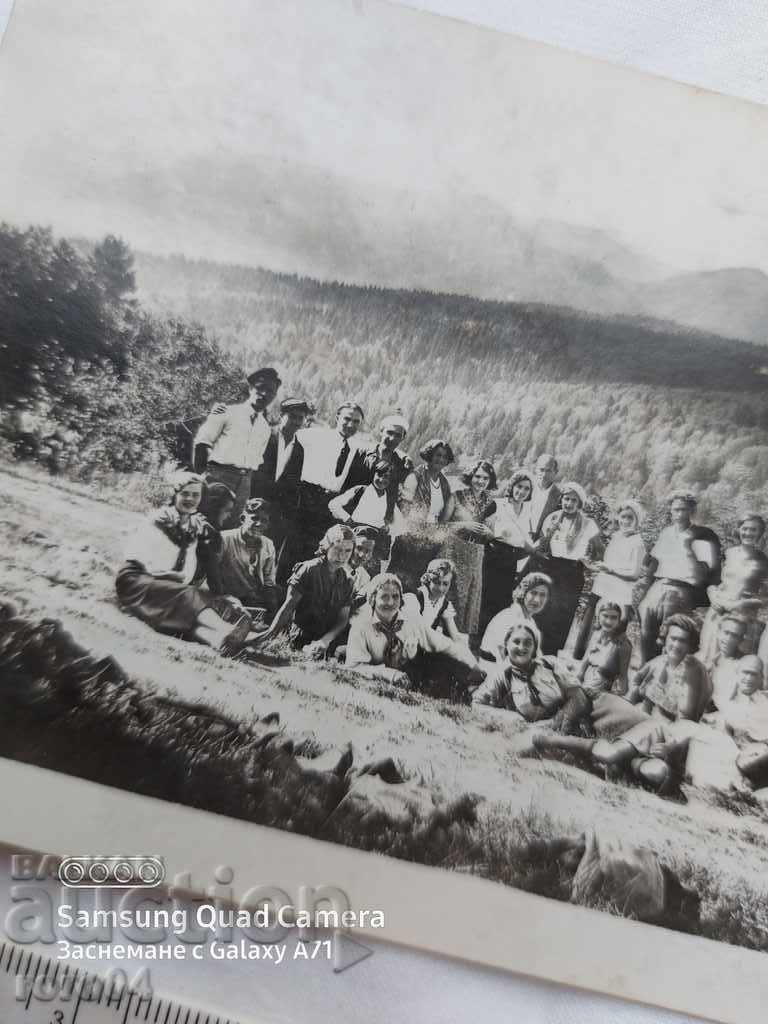 Delivery of CHAMA-KORIA - STUDENTS - 1930 Delivery of CHAMA-KORIA - STUDENTS - 1930