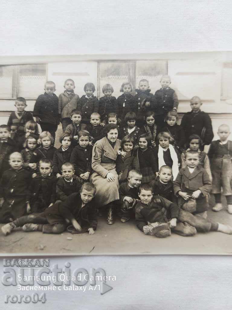 BREGOVO - TEACHER - STUDENTS - 1936