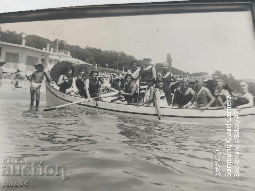 Auction  VARNA - BEACH - BOAT - MERMAIDS - 1927