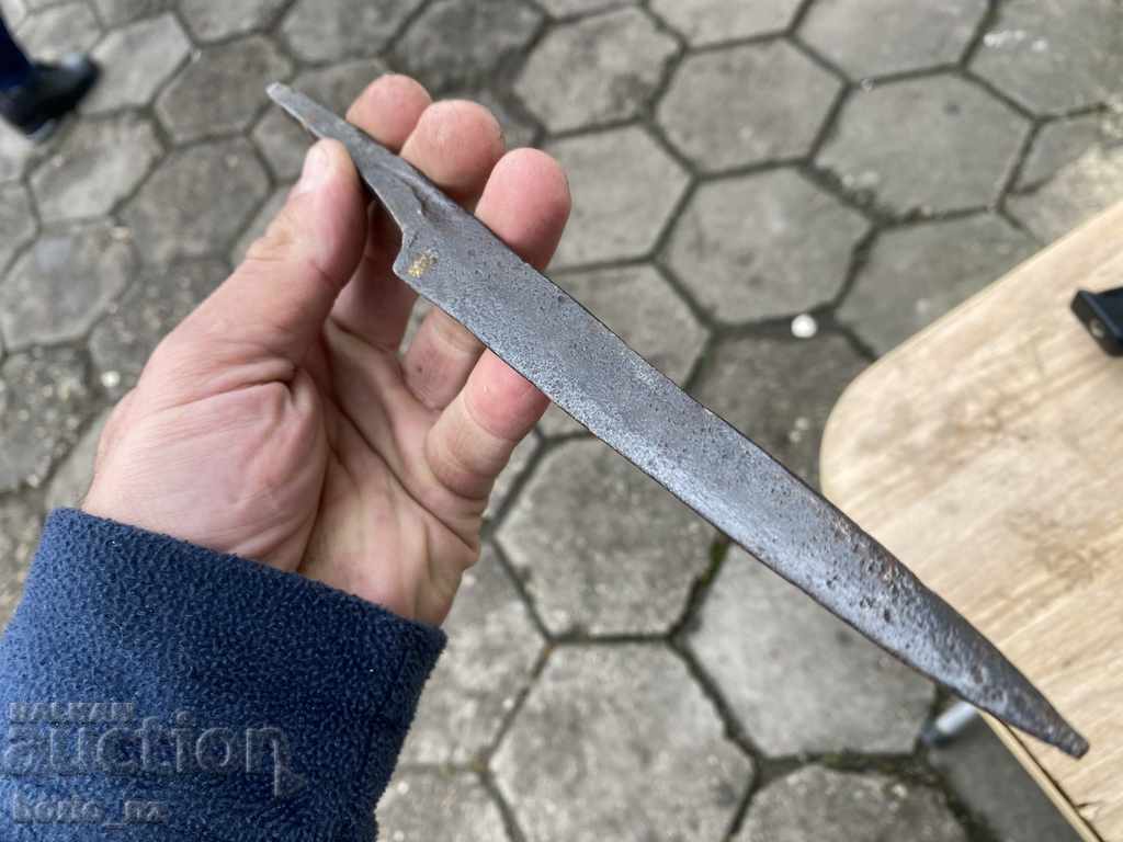 Delivery of 10561. FORGED KNIFE SHARPENER OF THE 19TH CENTURY Delivery of 10561. FORGED KNIFE SHARPENER OF THE 19TH CENTURY