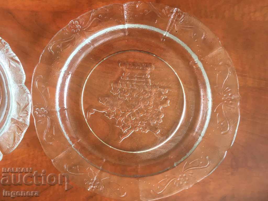 Auction PLATE PLATES GLASS RELIEF SET 3 PCS Auction PLATE PLATES GLASS RELIEF SET 3 PCS