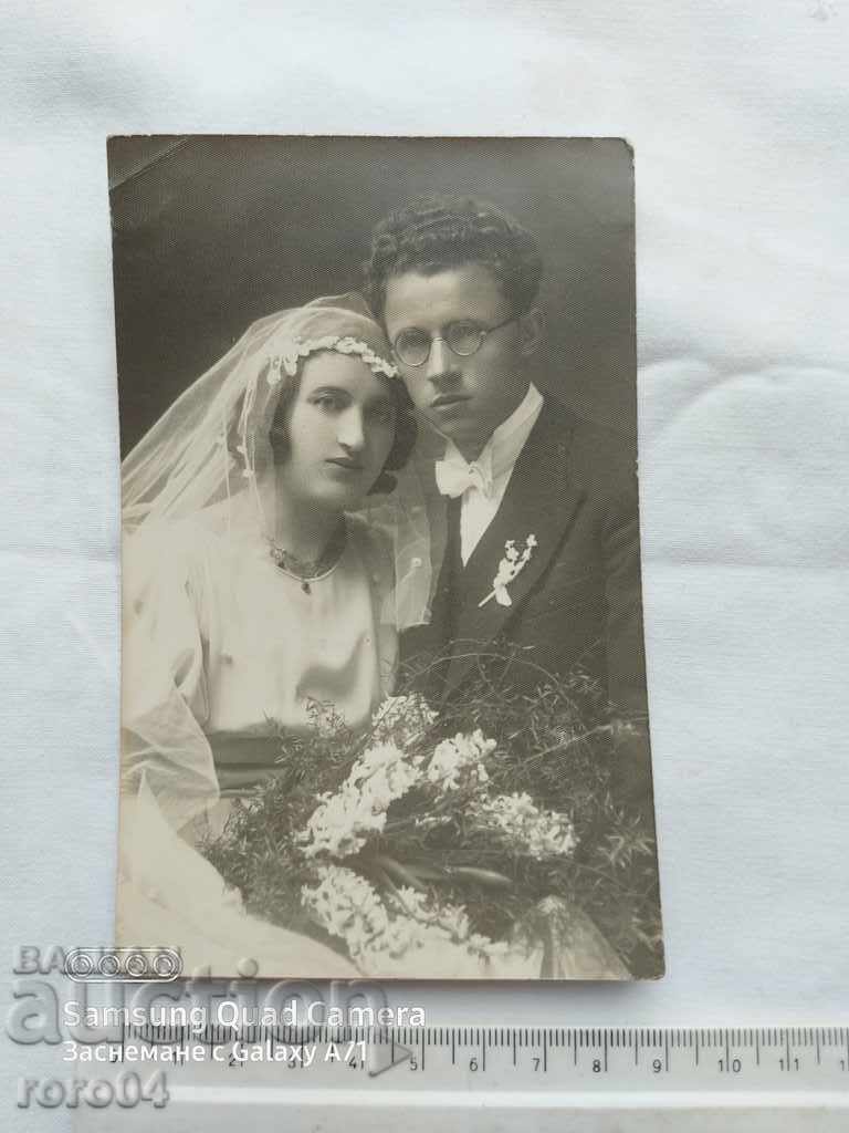 Delivery of YOUNG PEOPLE Delivery of YOUNG PEOPLE