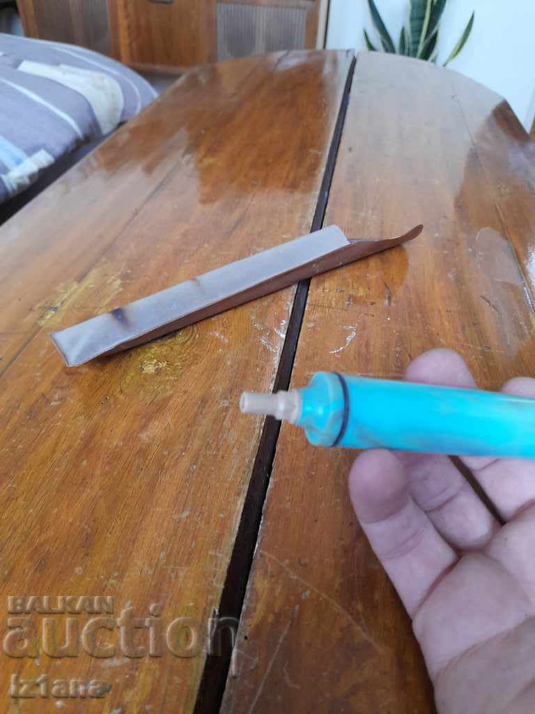 Delivery of Old Vacuum pump for tinol, tin Delivery of Old Vacuum pump for tinol, tin