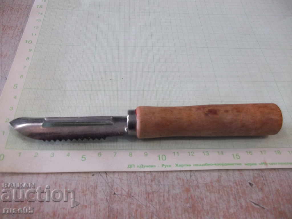 Potato peeler from the sauce with price 3.00 BGN | € 1.53 Potato peeler from the sauce with price 3.00 BGN | € 1.53