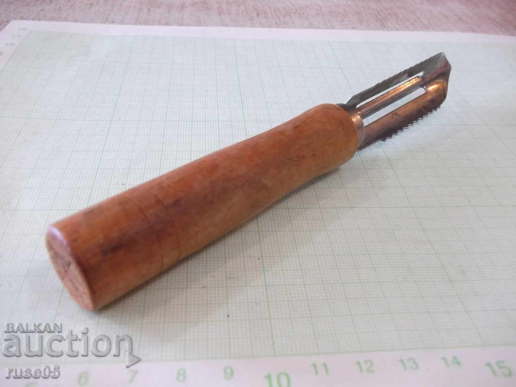 Potato peeler from the sauce - 7 Potato peeler from the sauce - 7
