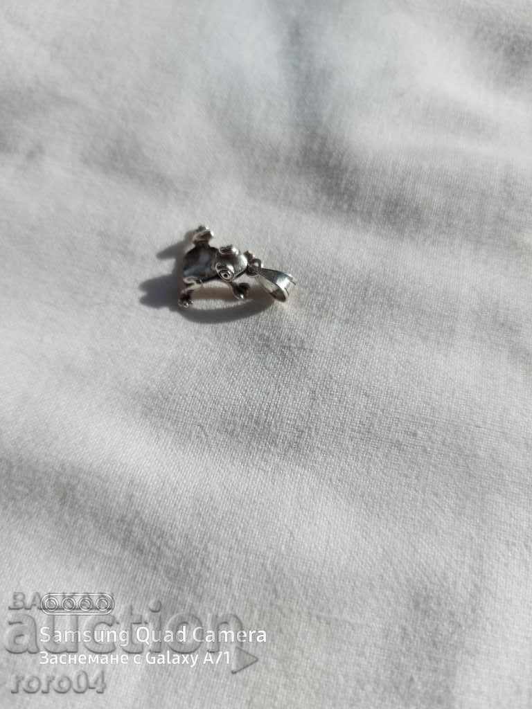 SILVER PENDANT - FROG
