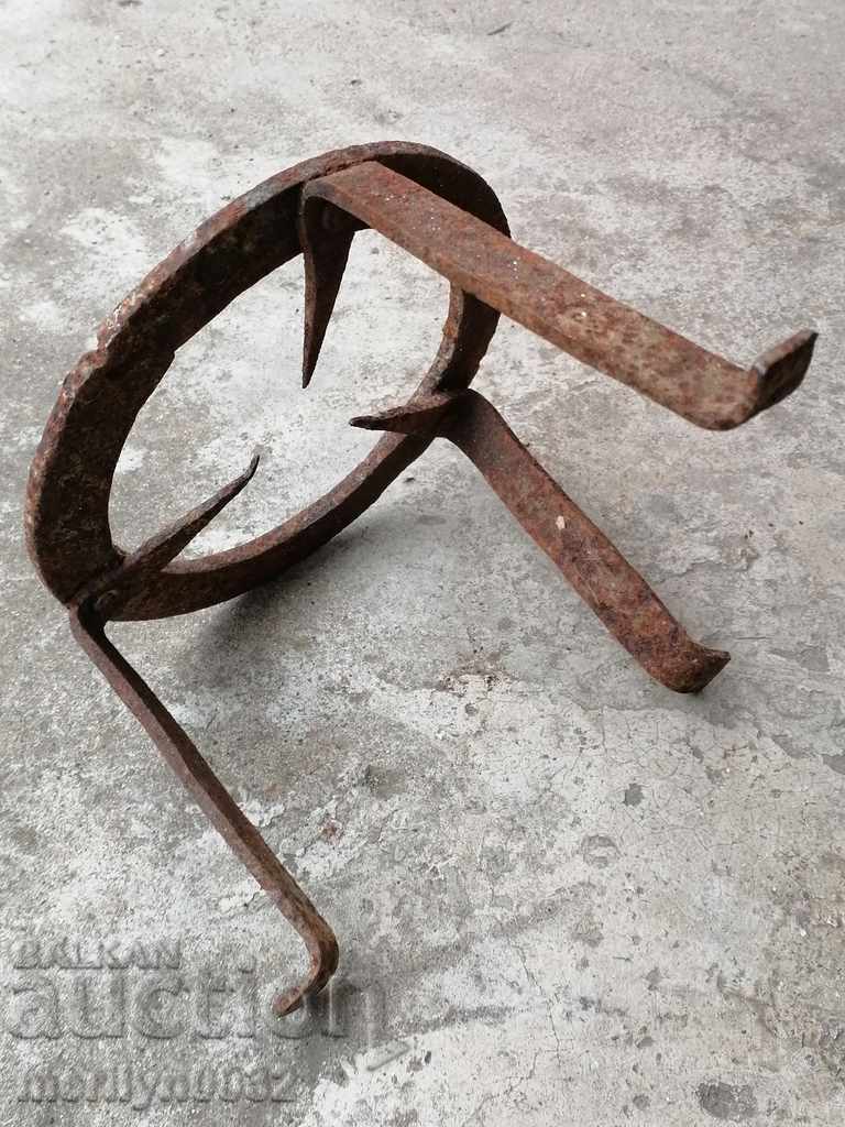 Antique wrought iron stove, hearth, grill, wrought iron fire pit with price 42.00 BGN | € 21.47 Antique wrought iron stove, hearth, grill, wrought iron fire pit with price 42.00 BGN | € 21.47