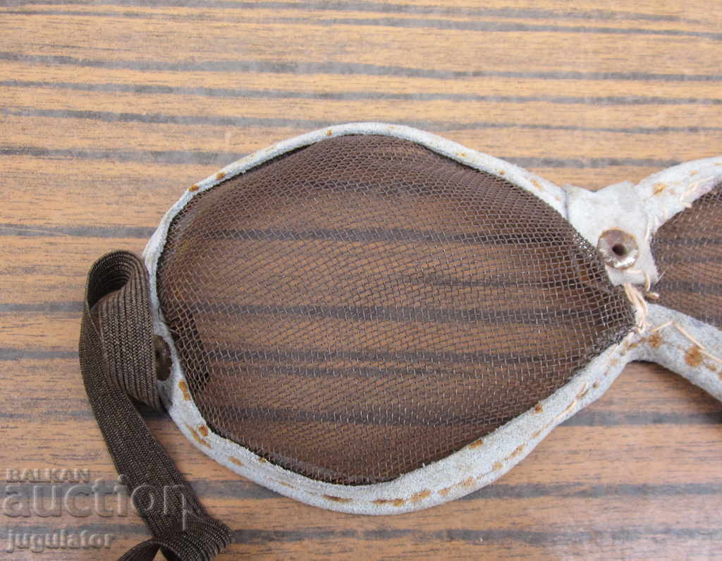 retro old motorcycle goggles with helmet nets helmet with price 20.00 BGN | € 10.23