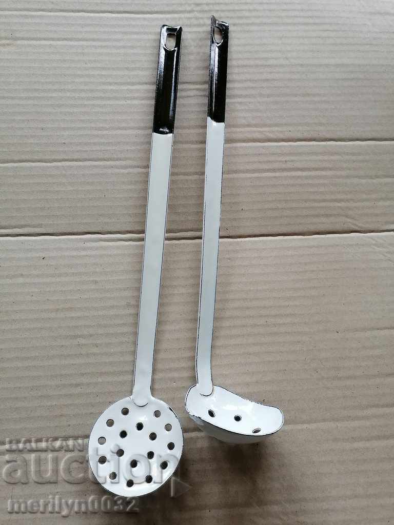 Delivery of Old enameled spoon 2 ladles with enamel early socialist USSR Delivery of Old enameled spoon 2 ladles with enamel early socialist USSR