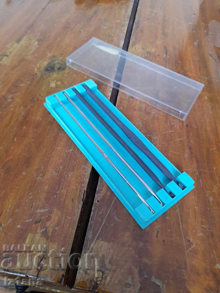 Old knitting needles with price 25.00 BGN | € 12.78 Old knitting needles with price 25.00 BGN | € 12.78