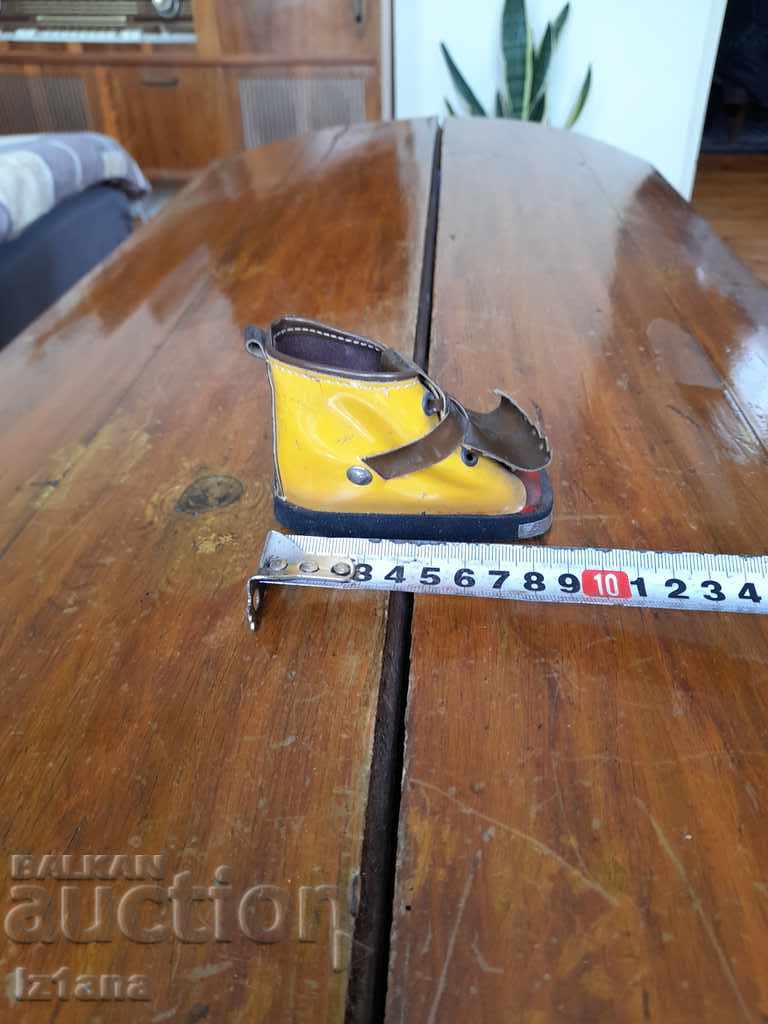 Auction Old souvenir shoe Auction Old souvenir shoe