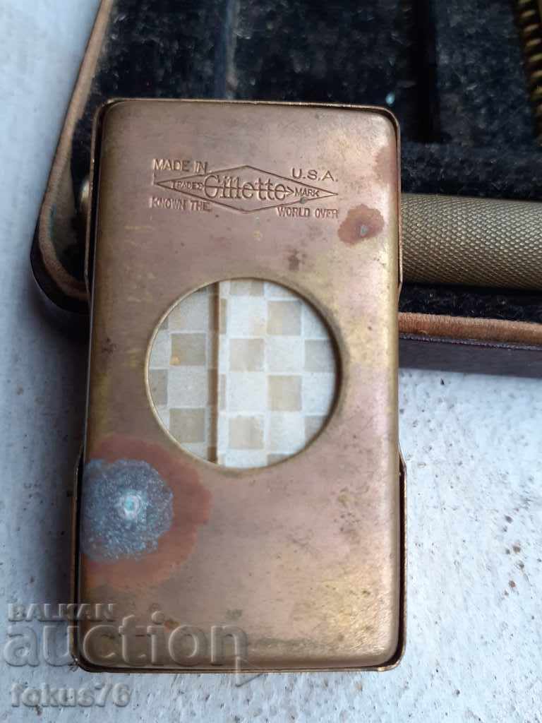 Auction Old Gillette collector's shaving kit Auction Old Gillette collector's shaving kit
